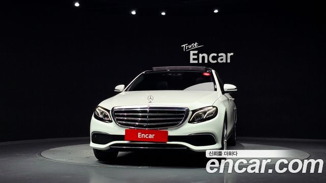 Mercedes-Benz E-Class 2019 — photo 3