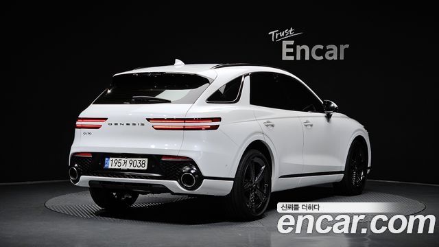 Genesis GV70 2021 — photo 2