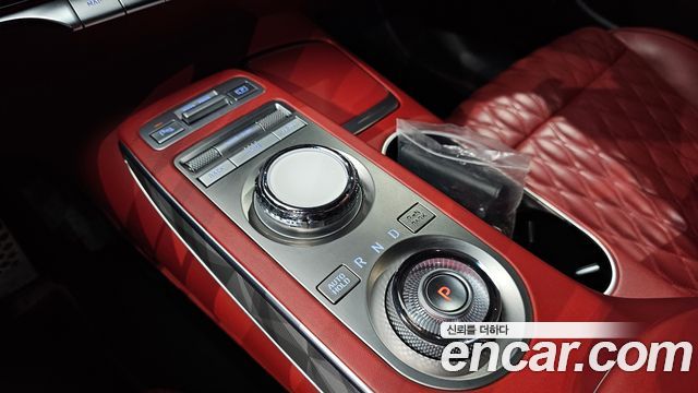 Genesis GV70 2021 — photo 12