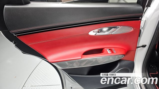 Genesis GV70 2021 — photo 15