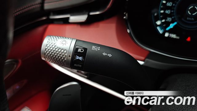 Genesis GV70 2021 — photo 34