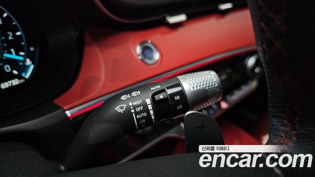Genesis GV70 2021 — photo 35