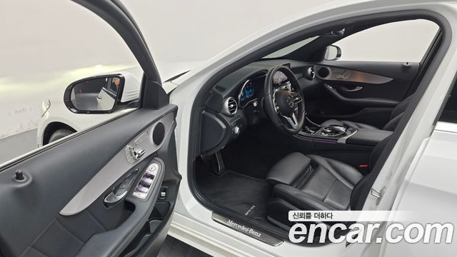 Mercedes-Benz C-Class 2021 — photo 10