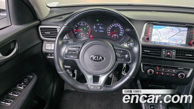 Kia K5 2016 — photo 13