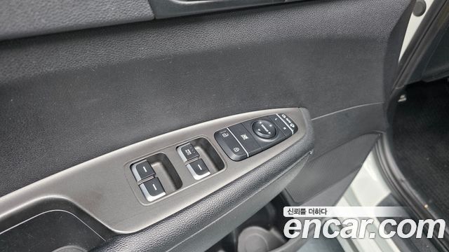Kia K5 2016 — photo 17