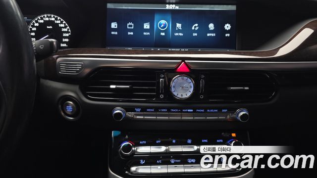 Genesis EQ900 2017 — photo 14