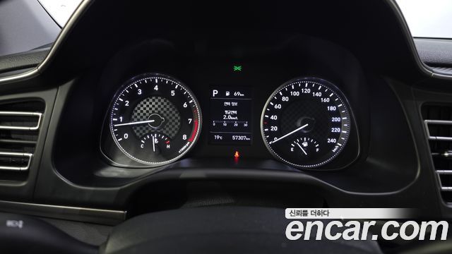 Hyundai AVANTE 2020 — photo 11