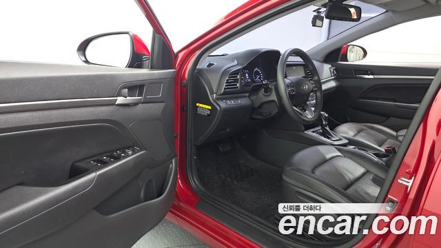 Hyundai AVANTE 2020 — photo 13