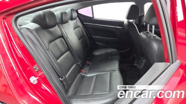 Hyundai AVANTE 2020 — photo 17