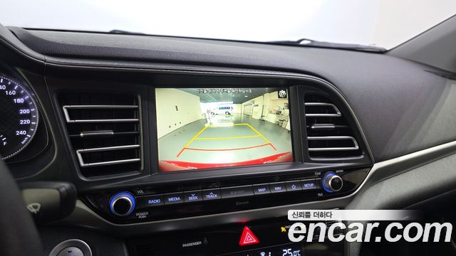 Hyundai AVANTE 2020 — photo 20