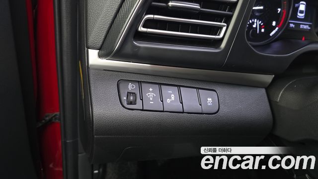 Hyundai AVANTE 2020 — photo 24