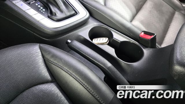 Hyundai AVANTE 2020 — photo 30