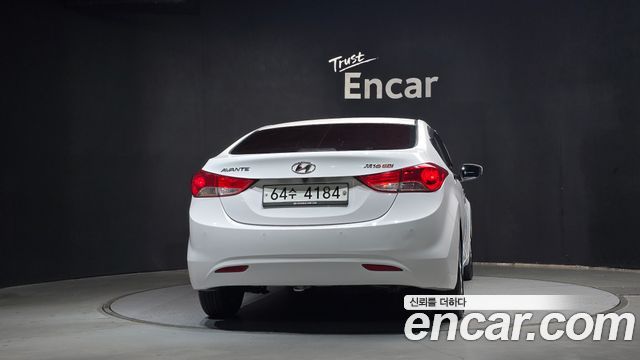 Hyundai AVANTE 2012 — photo 4