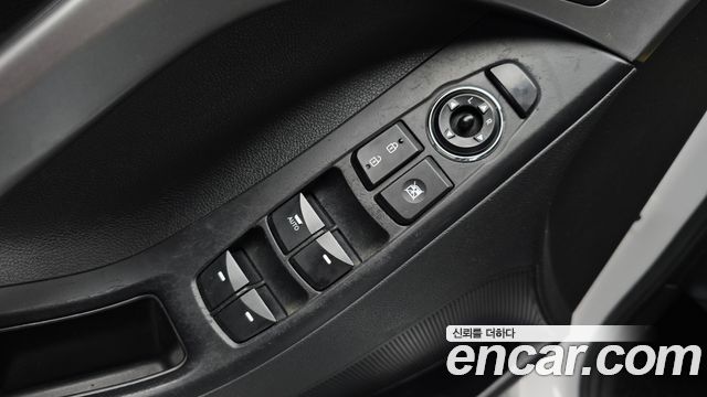 Hyundai AVANTE 2012 — photo 18