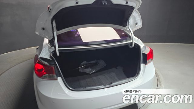 Hyundai AVANTE 2012 — photo 20