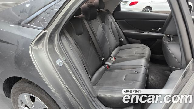 Hyundai AVANTE 2024 — photo 12