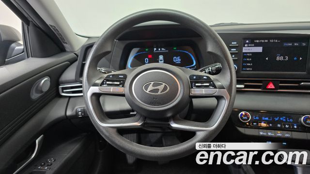 Hyundai AVANTE 2024 — photo 13
