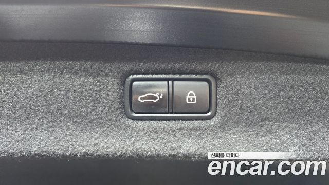 Genesis G90 2019 — photo 17