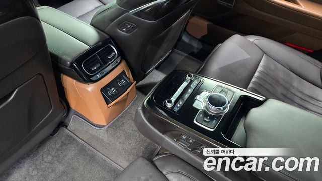 Genesis G90 2019 — photo 19