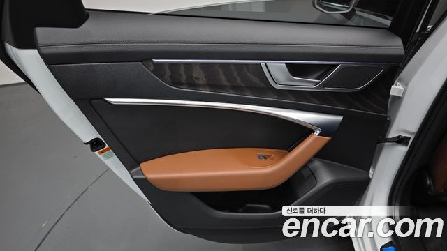 Audi A6 2023 — photo 15