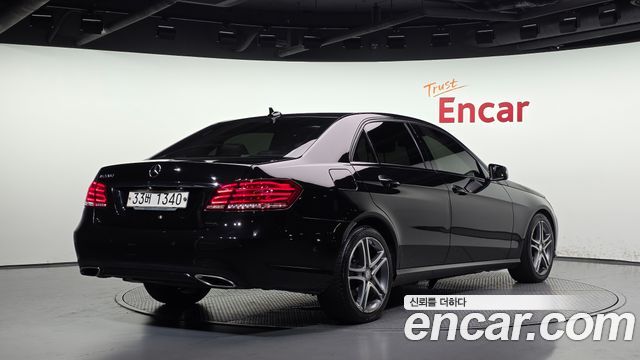 Mercedes-Benz E-Class 2016 — photo 2
