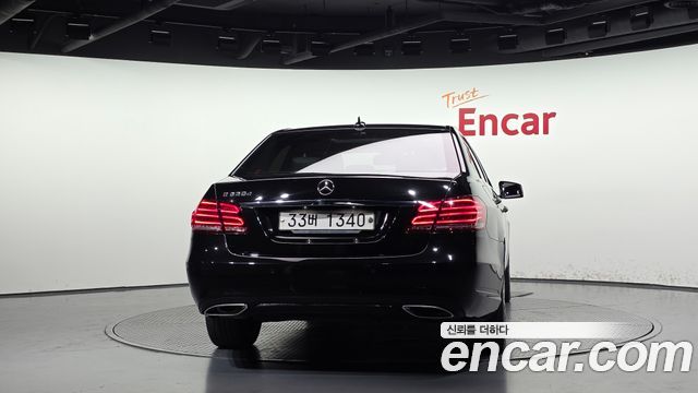 Mercedes-Benz E-Class 2016 — photo 4