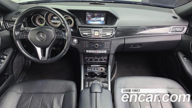 Mercedes-Benz E-Class 2016 — photo 7