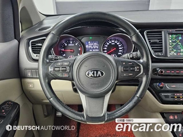 Kia Canival 2016 — photo 13