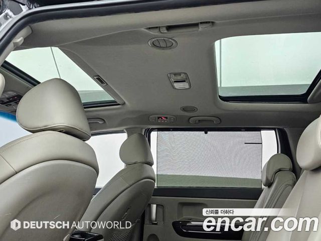 Kia Canival 2016 — photo 18