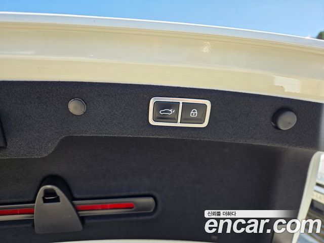 Hyundai Grandeur 2023 — photo 8