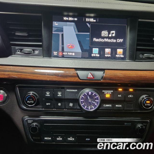 Kia K7 2017 — photo 11