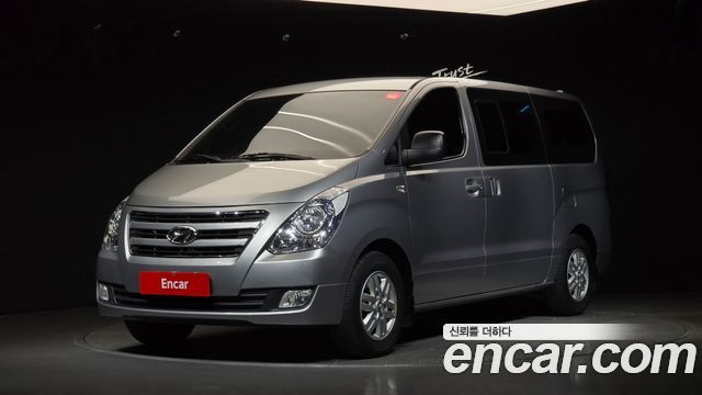 Hyundai Starex 2017 — photo 1