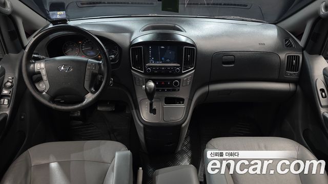 Hyundai Starex 2017 — photo 10