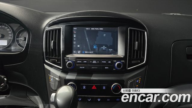 Hyundai Starex 2017 — photo 20