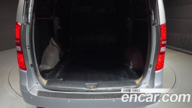 Hyundai Starex 2017 — photo 26