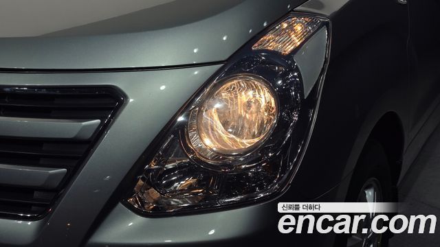 Hyundai Starex 2017 — photo 8