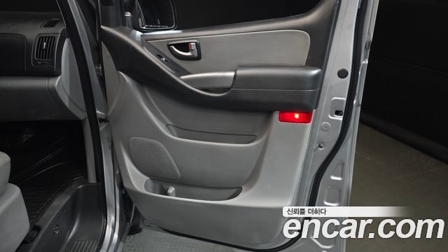Hyundai Starex 2017 — photo 15