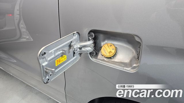 Hyundai Starex 2017 — photo 28
