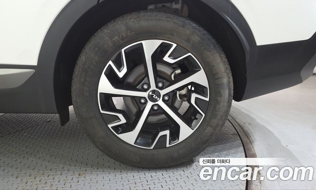Kia Sportage 2023 — photo 7