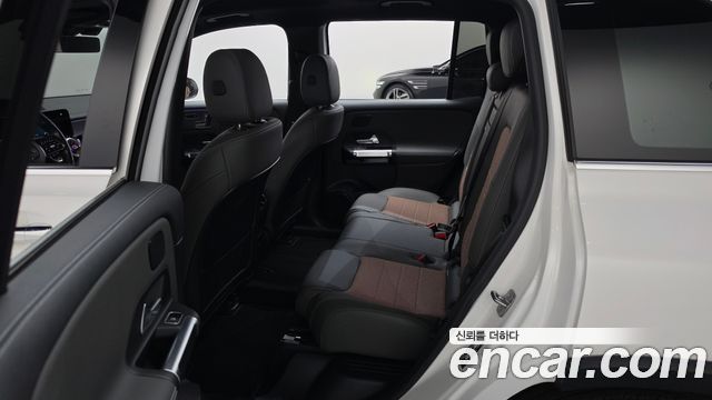 Mercedes-Benz EQB 2023 — photo 17