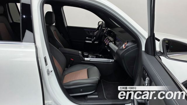 Mercedes-Benz EQB 2023 — photo 16