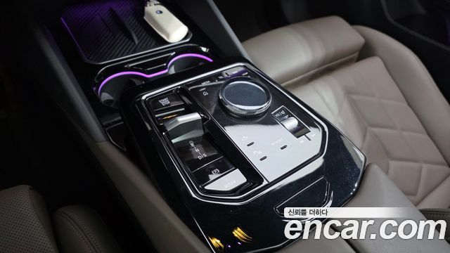 BMW 5-Series 2026 — photo 9