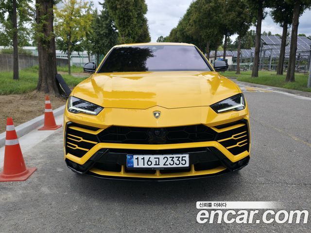 Lamborghini Urus 2020 — photo 2
