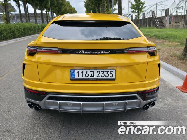 Lamborghini Urus 2020 — photo 5