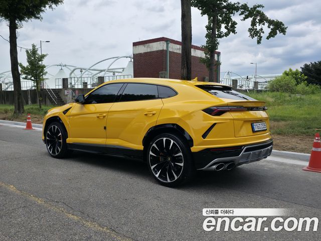 Lamborghini Urus 2020 — photo 6