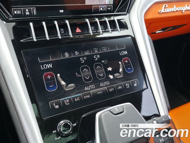 Lamborghini Urus 2020 — photo 17