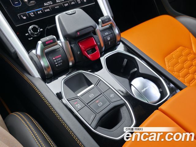 Lamborghini Urus 2020 — photo 18