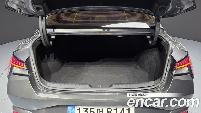 Hyundai AVANTE 2021 — photo 16