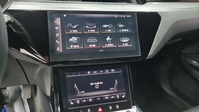 Audi e-tron 2022 — photo 13