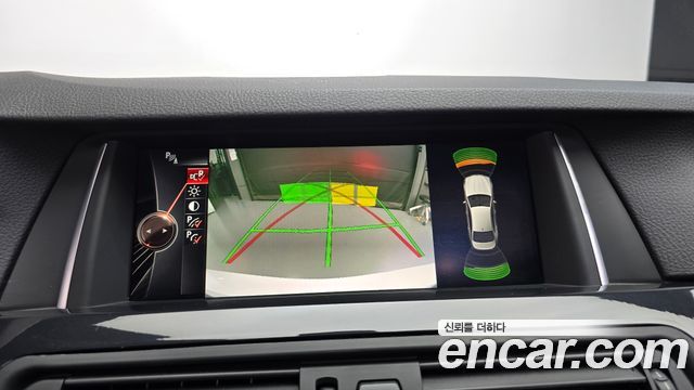BMW 5-Series 2015 — photo 14